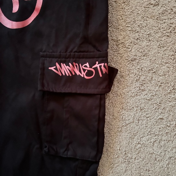 Size M Cargo Pants Black and Red - Picture 3 of 6